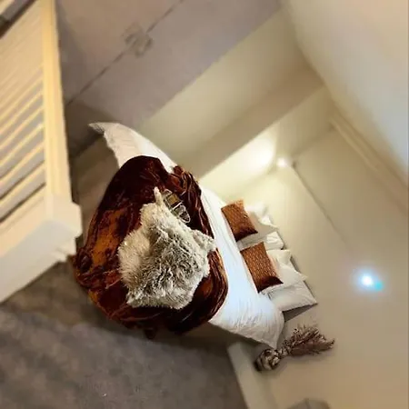Apartment Citrine - The Headrow, Leeds *