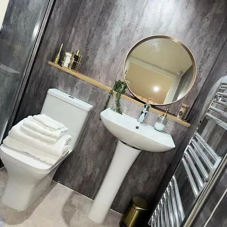 Apartment Citrine - The Headrow, Leeds *